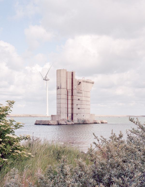 Cinzia Romanin Tackles the Challenges of Humanity by Investigating Crucial Dichotomies of Our Time