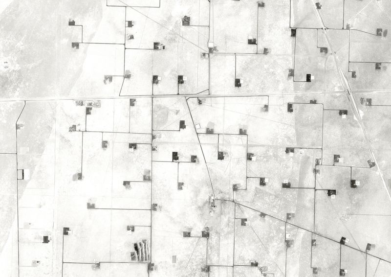 © Marcela Magno, 32°23' N | 102°26'O, from the series, Land