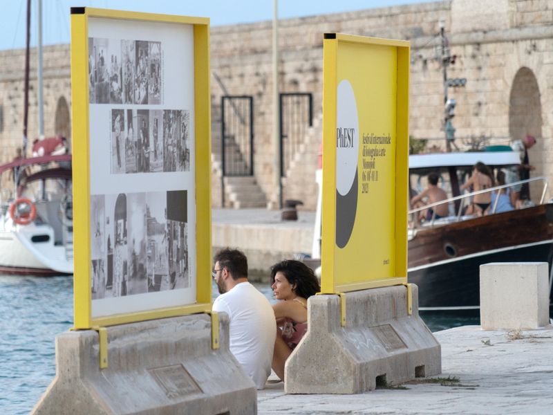 Weathering Time's installation in the port of Monopoli, Itay © PhEST