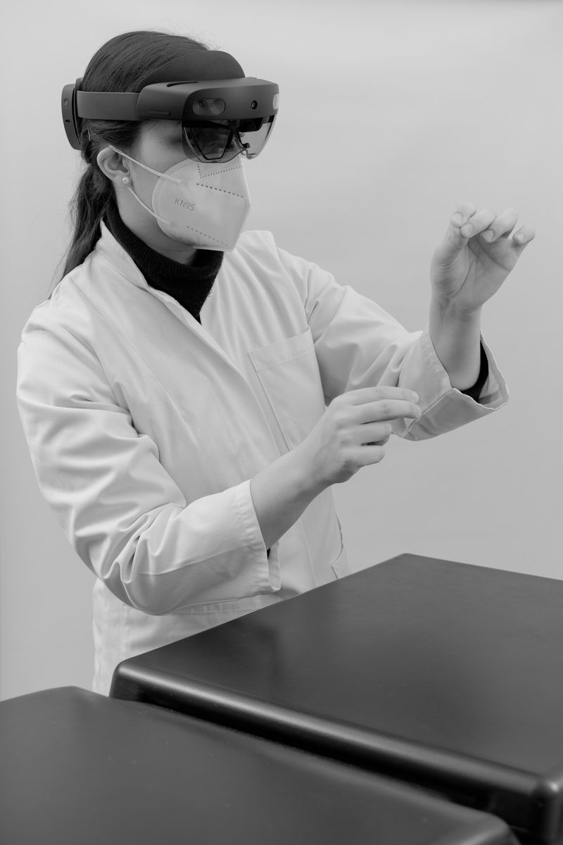 Photographer Aristidis Schnelzer Explores the Advancements of Medical Technologies