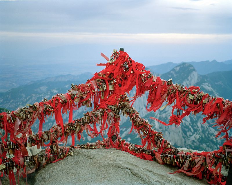 Rekindling Familial Memories with Walks through the Qinling Mountains