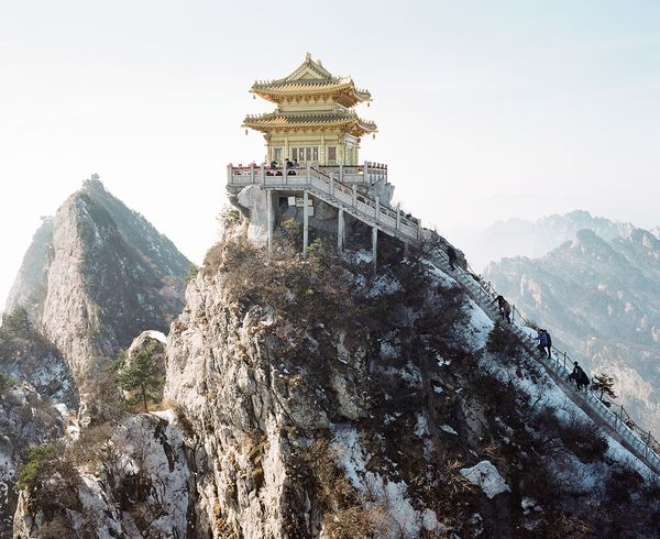 Rekindling Familial Memories with Walks through the Qinling Mountains