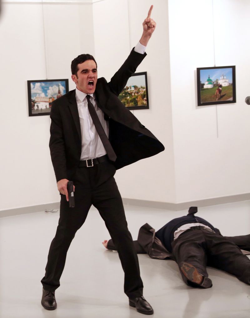Turkish Photographer Burhan Ozbilici Wins the World Press Photo of the Year