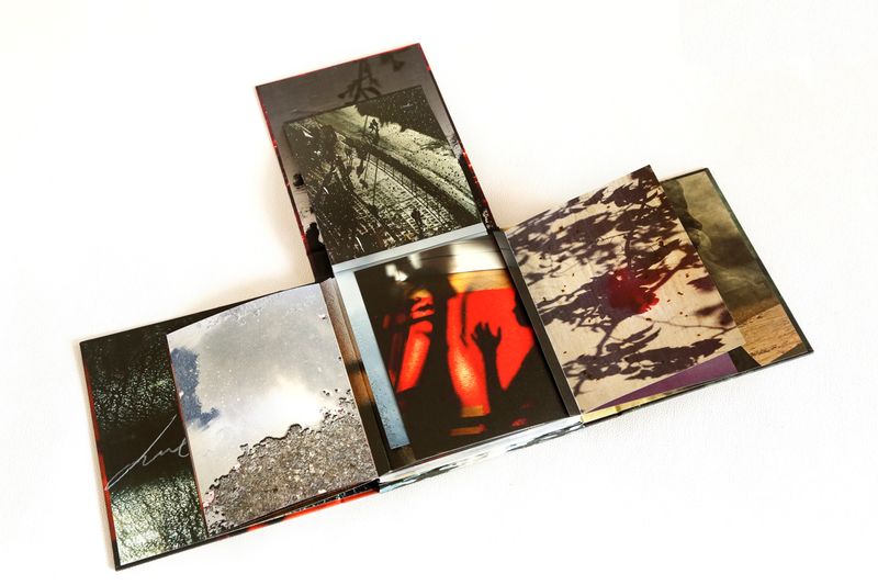 The Camera Phone as a Medium for Collecting Memories