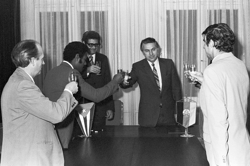 Sons and Daughters of GDR’s Abstract Politics