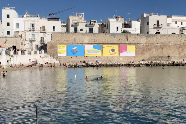 A beach in Monopoli during the Festival 2022 edition © PhEST