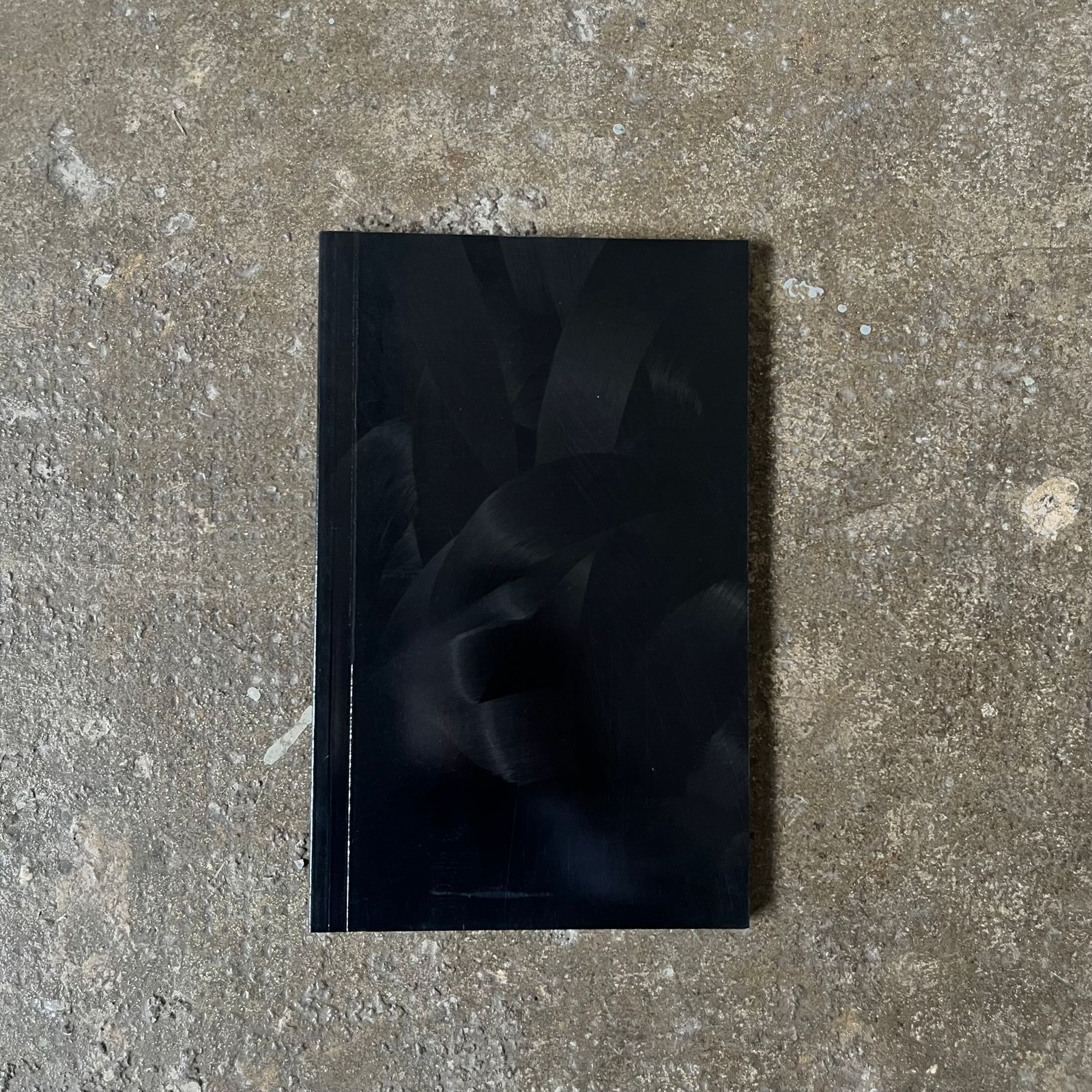 Familiar Stranger / PhMuseum 1st Photobook On Mobile Photography