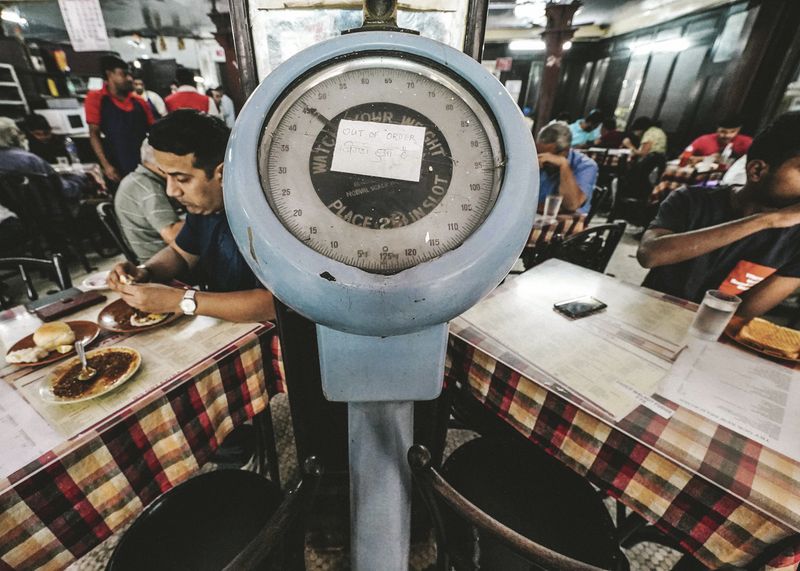 © Aakriti Chandervanshi - Image from the Maska Bun and Migration: Irani Cafés of Bombay photography project