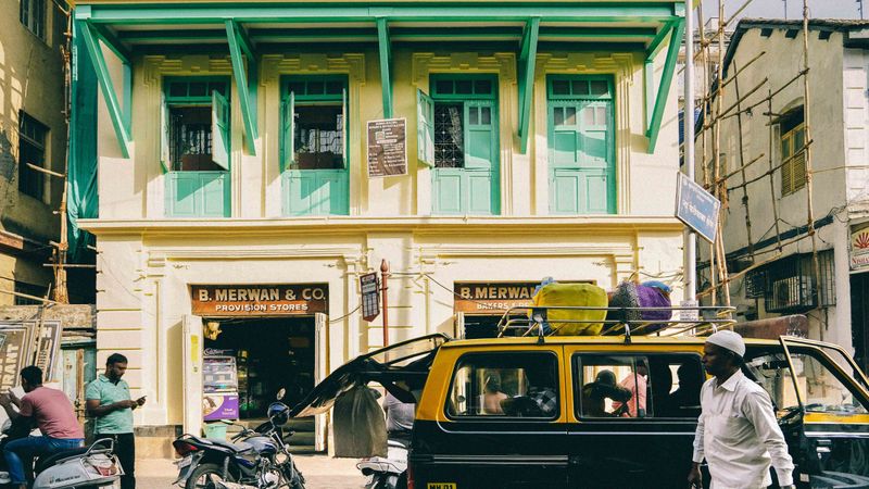 © Aakriti Chandervanshi - Image from the Maska Bun and Migration: Irani Cafés of Bombay photography project