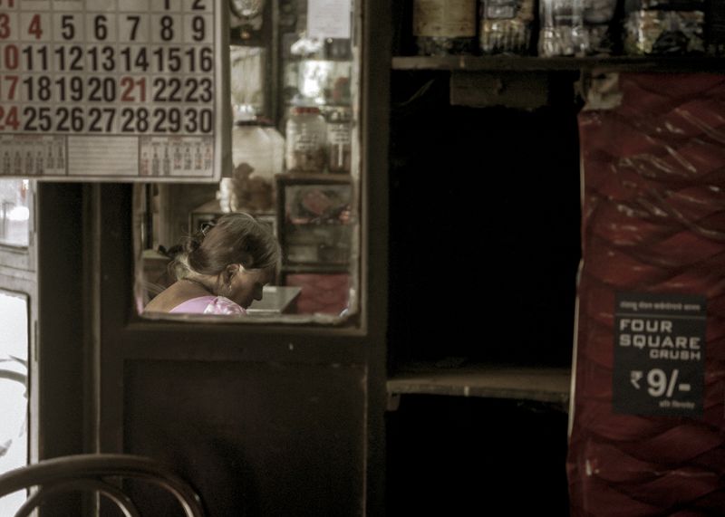 © Aakriti Chandervanshi - Image from the Maska Bun and Migration: Irani Cafés of Bombay photography project