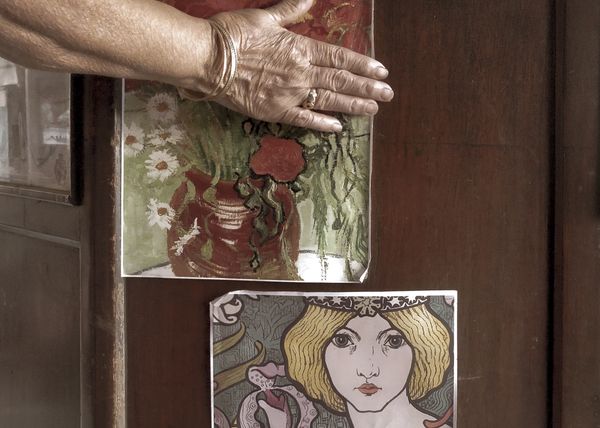 © Aakriti Chandervanshi - Image from the Maska Bun and Migration: Irani Cafés of Bombay photography project