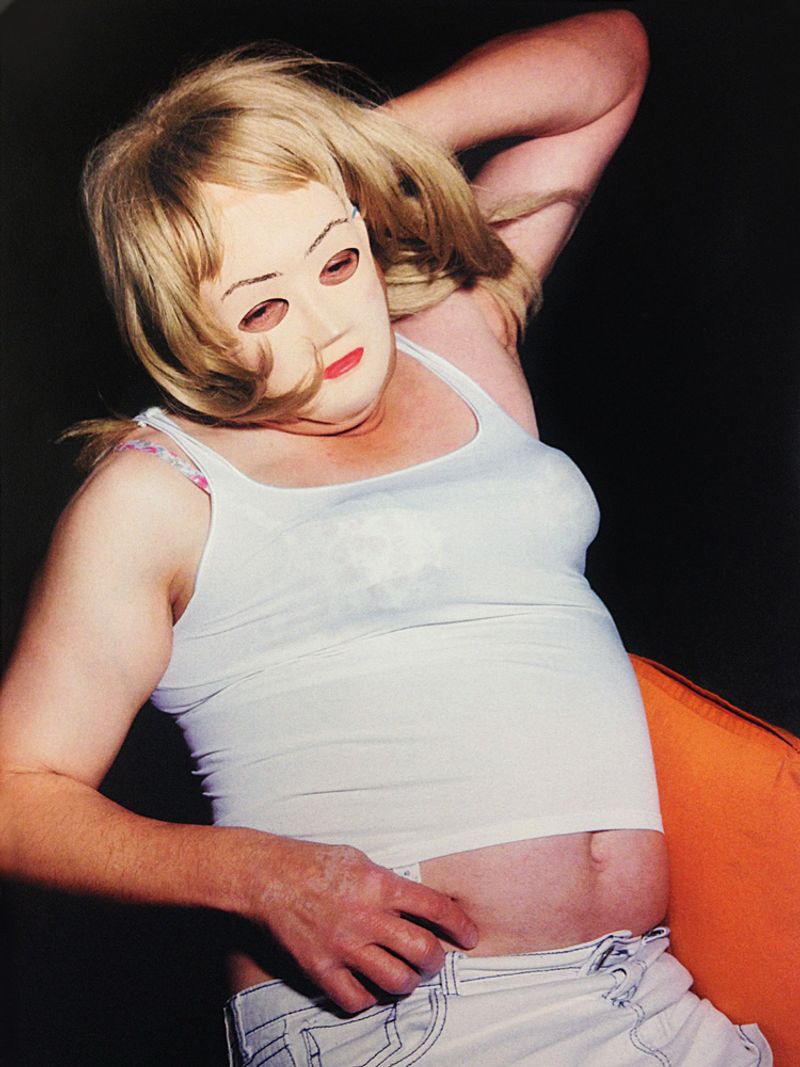 © Olivia Schenker - Image from the Reply to your ad photography project