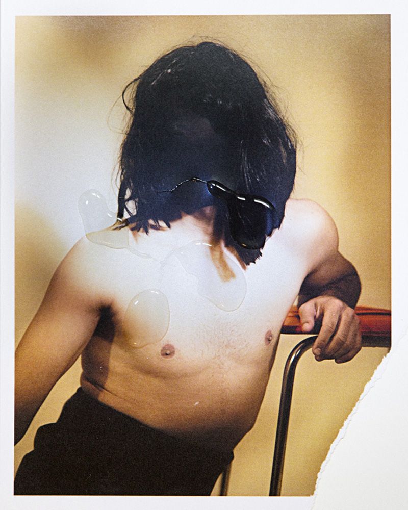 © Olivia Schenker - Image from the Reply to your ad photography project