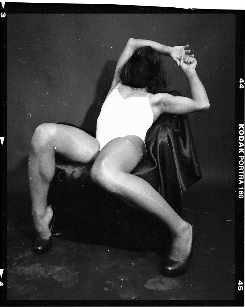 © Olivia Schenker - Image from the Reply to your ad photography project