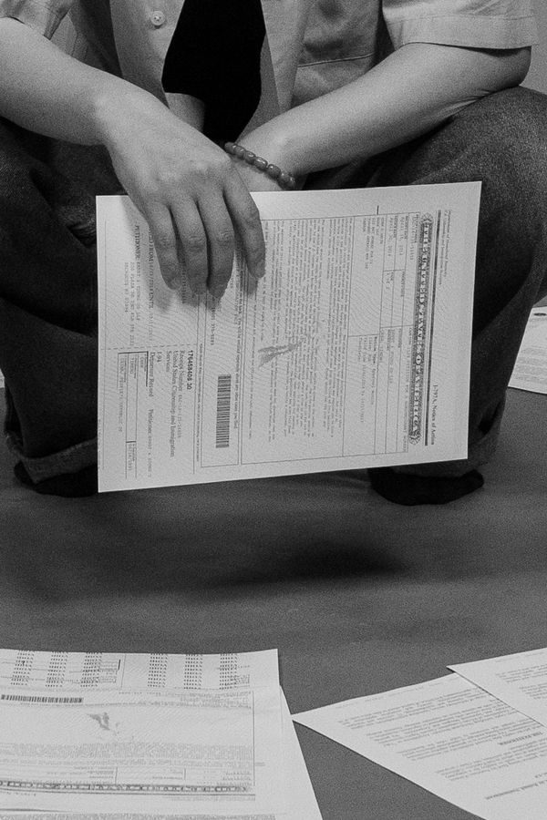 © Yimeng Chen - Image from the Held 1n Between photography project