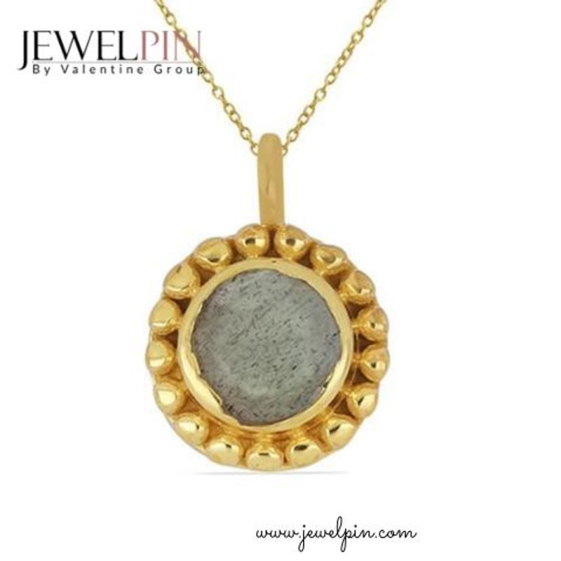 © ziggy Maximilian - Image from the Fashion Jewelry Manufacturer and Supplier – JewelPin photography project