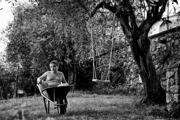 © BARBARA ZANON - Image from the The daily life of three siblings with autism photography project