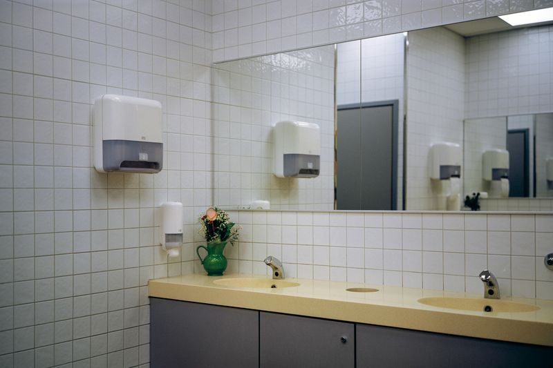 © Rebecca Schwarzmeier - Image from the Autobahninsel photography project