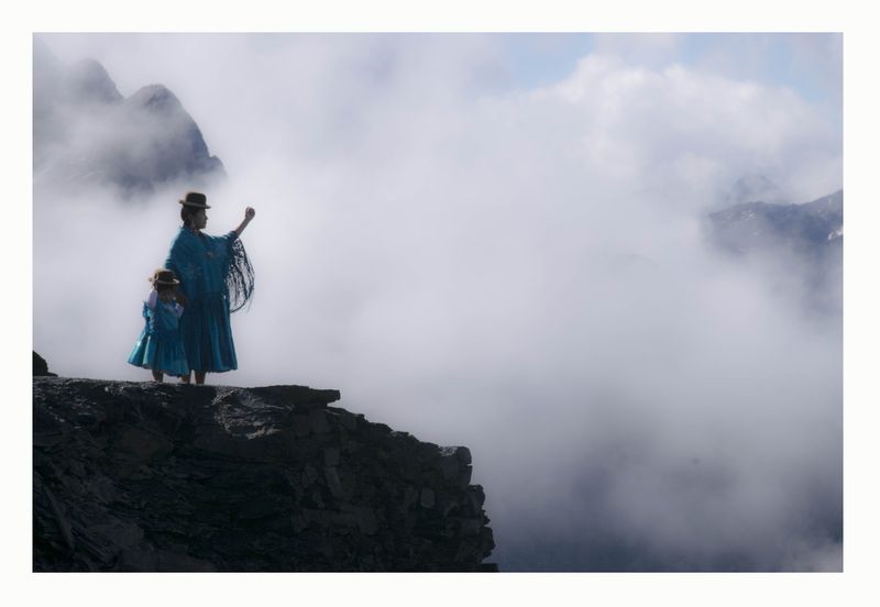 © Sara Aliaga - Image from the Cholita tenias que ser photography project