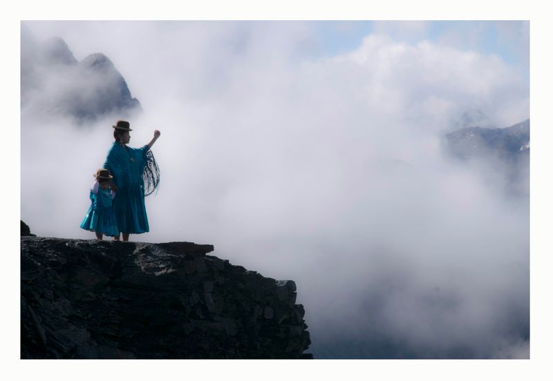 © Sara Aliaga - Image from the Cholita tenias que ser photography project