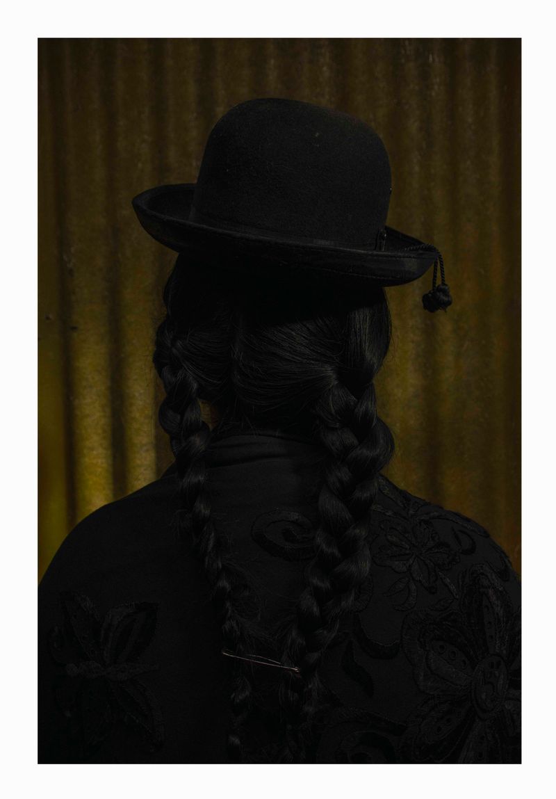 © Sara Aliaga - Image from the Cholita tenias que ser photography project