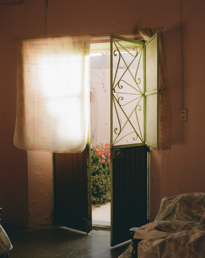 © Troy Montes - Image from the Cielo Azul / Cielo Nublado photography project