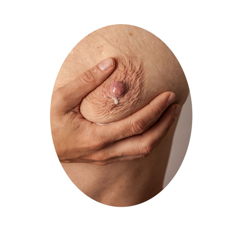 © Alina Gross - Image from the The nipple instinct photography project