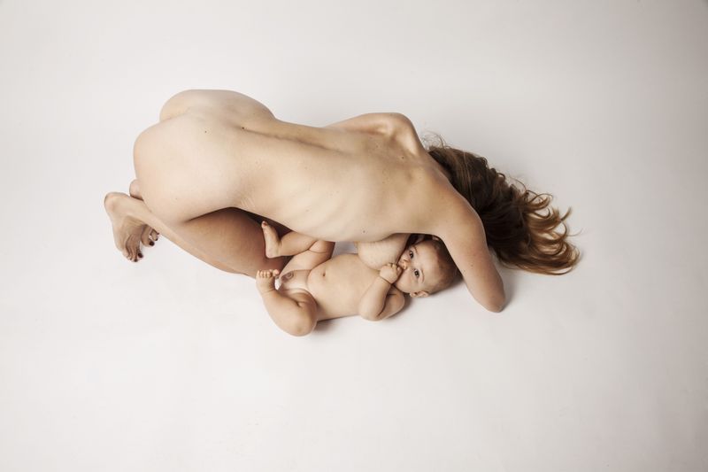 © Alina Gross - Image from the The nipple instinct photography project