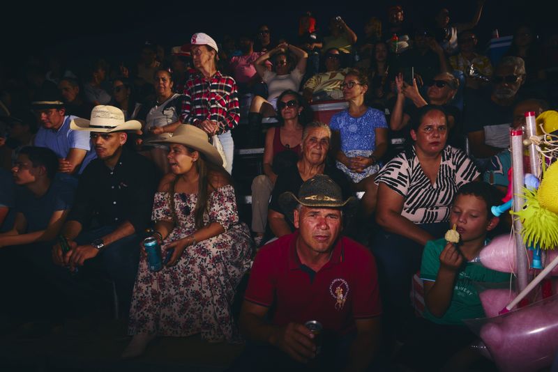 © Leopoldo Mendonça - Image from the CURUCUCU DIVINO photography project
