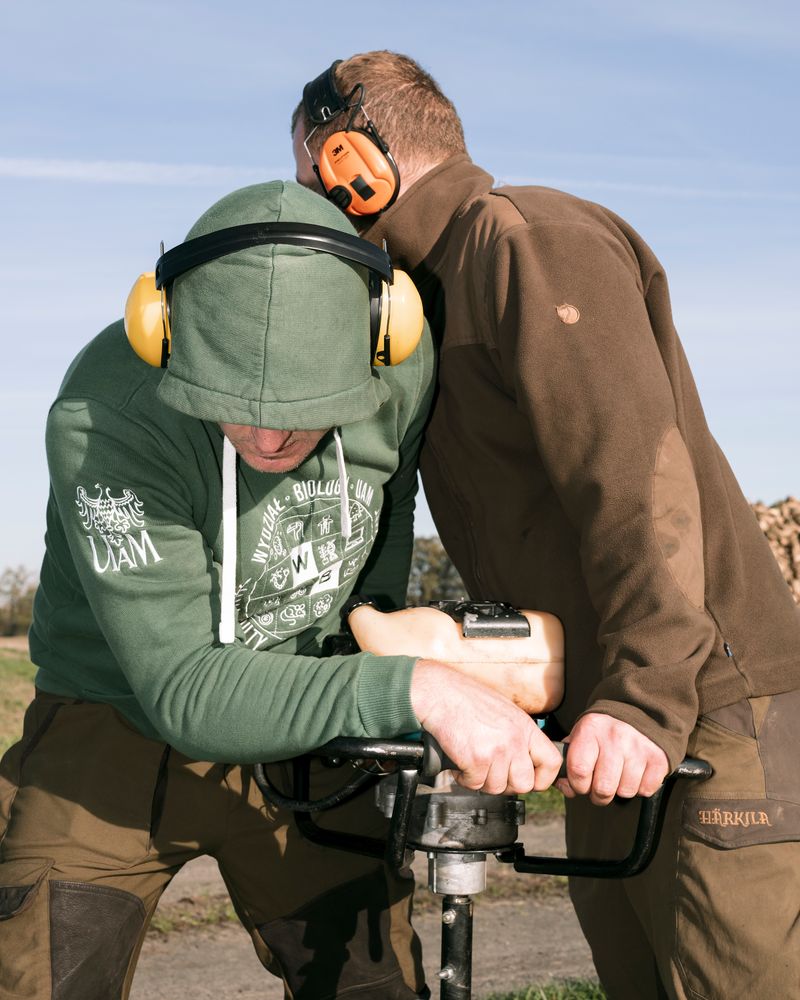 © Michal Adamski - Image from the Close to the ground, far from heaven photography project