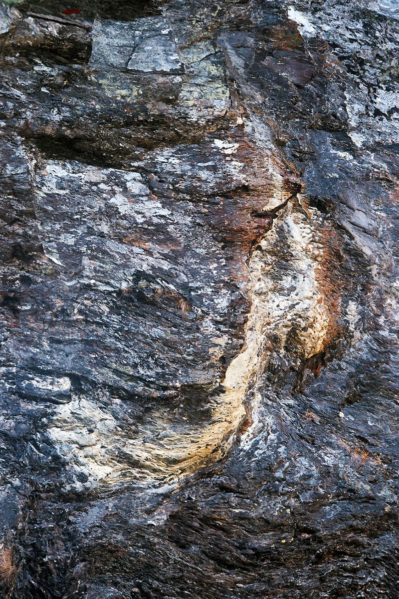 © Agnieszka Gotowała - Image from the Crystal Abyss photography project