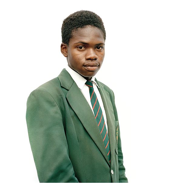 © Claudio Rasano - Image from the SIMILAR LOOKING photography project