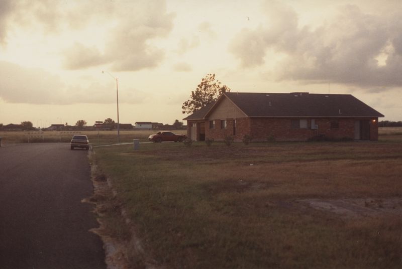 © Chantal Lesley - It's hard to find a home