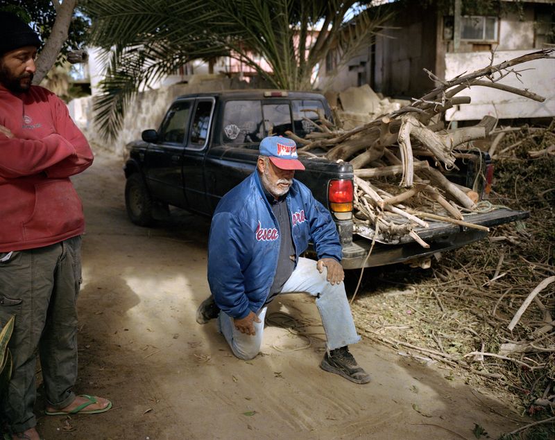 © yvonne venegas - Man Kneeling, 2021 Digitized 6x7 Negative