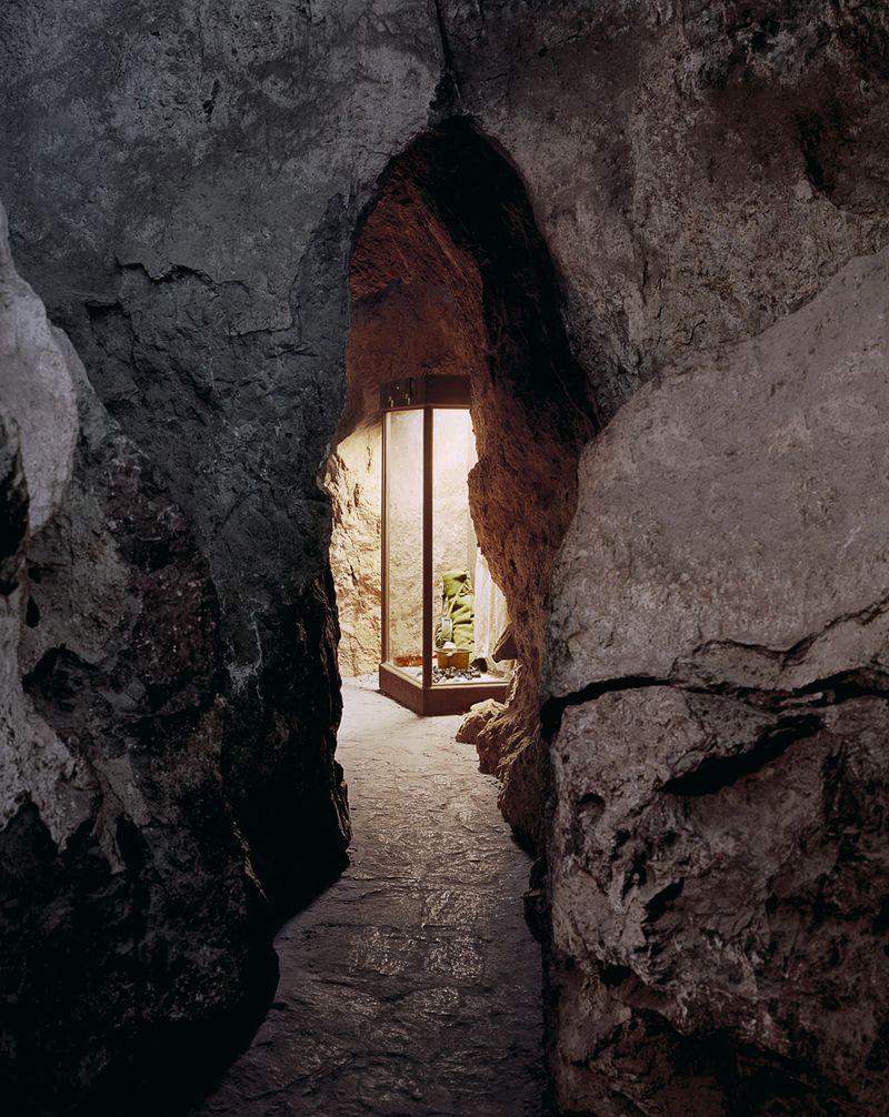 © Austin Irving - Colossal Cave, Display No. 2, Vail, AZ, 2013