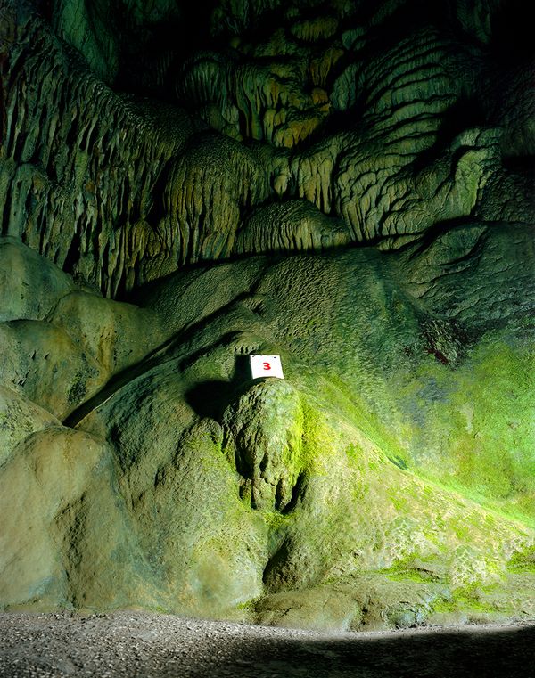 © Austin Irving - Image from the SHOW CAVES photography project