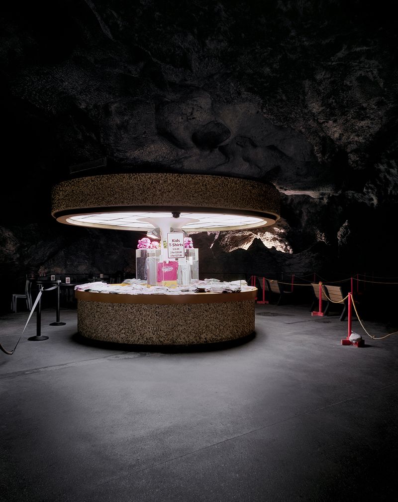 © Austin Irving - Image from the SHOW CAVES photography project