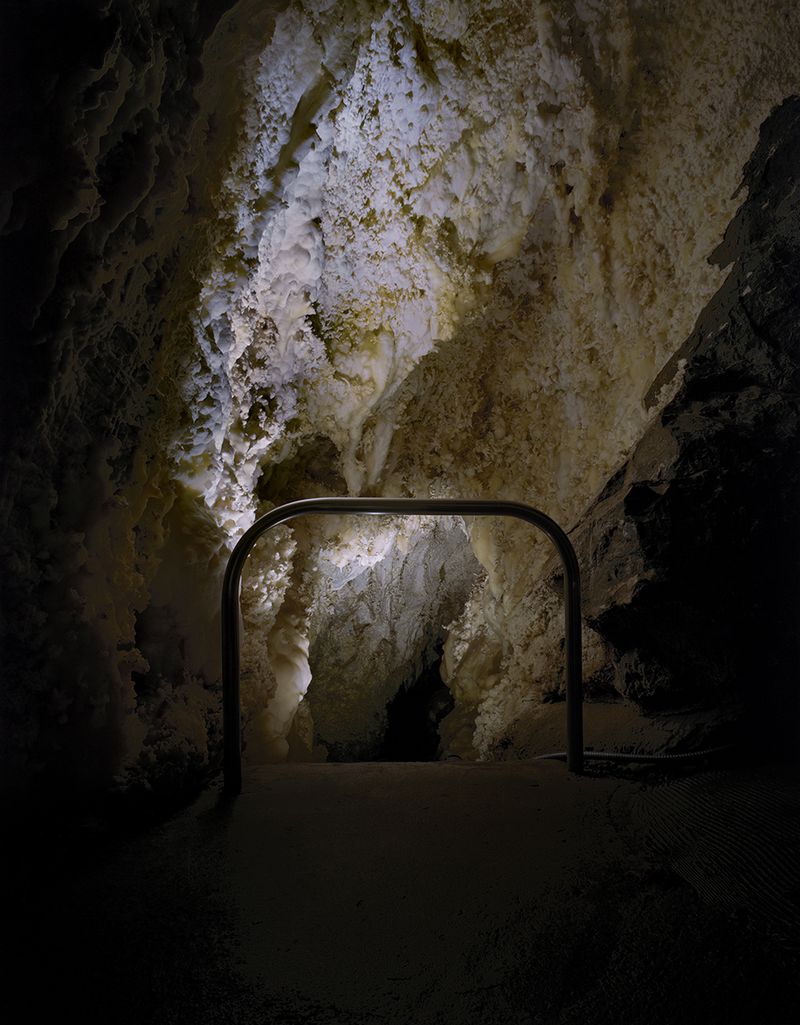 © Austin Irving - Image from the SHOW CAVES photography project
