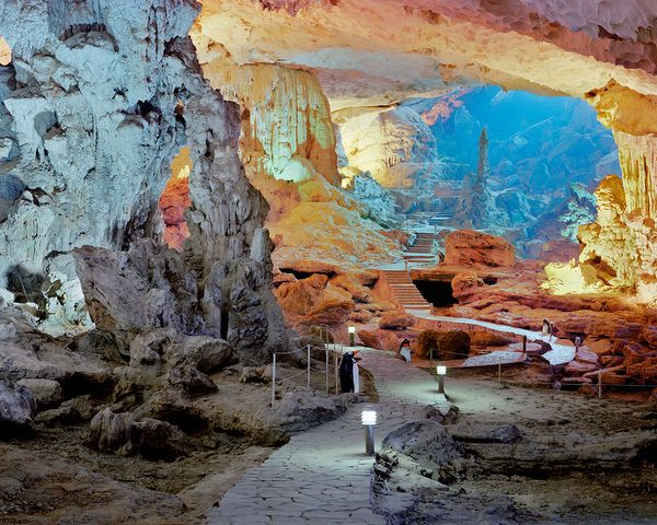 © Austin Irving - Image from the SHOW CAVES photography project