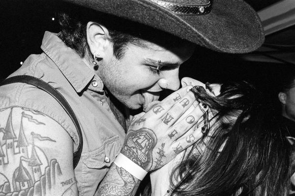 © Ian Ritter - Dee and Sky Kissing, February