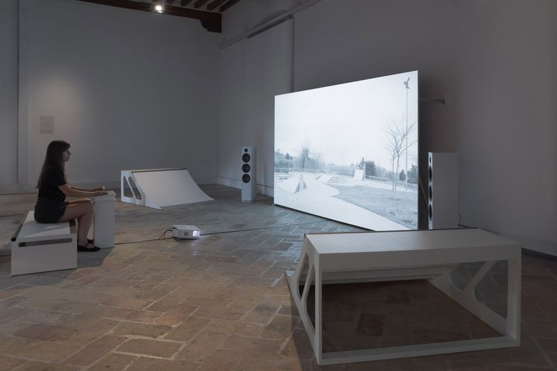 © Ignacio Navas - Views of Two Quarter Pipes installation at Sala de Armas, Pamplona (2025).