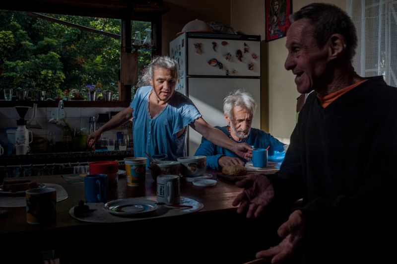 © Ilana Bar - Image from the transparencias de lar (home transparencies) photography project