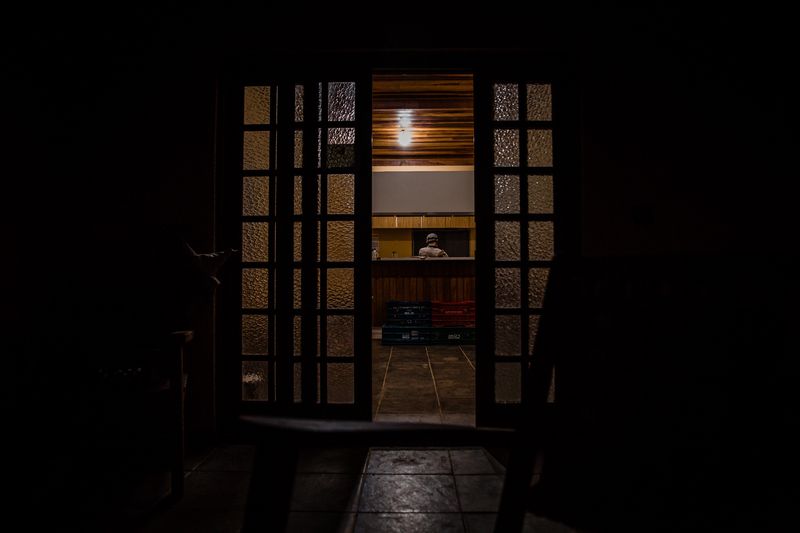 © Alinne Rezende - Image from the Life of a chicken farm during the Covid-19 pandemic in Brazil photography project