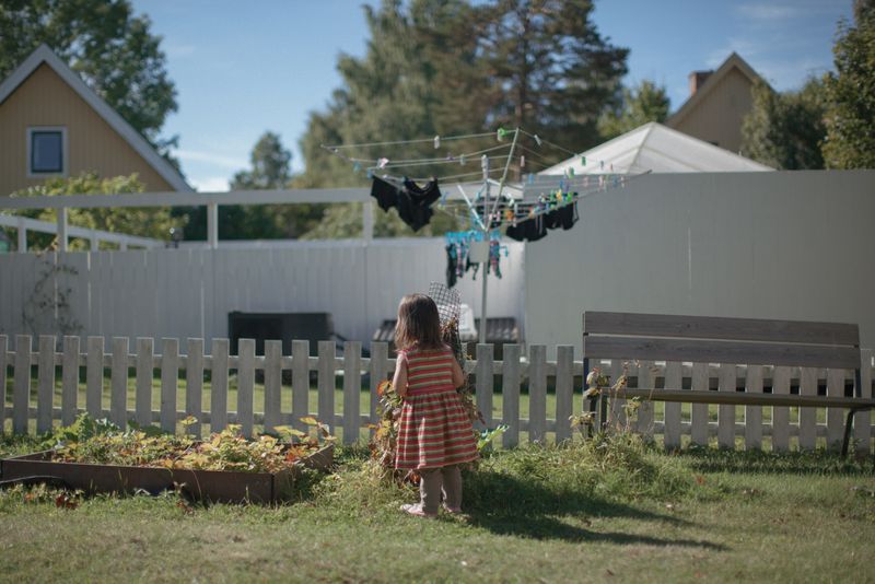 © Pratya Jankong - Image from the ''Swedish Family'' photography project