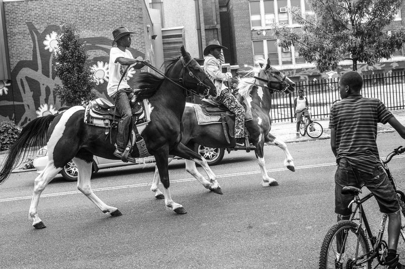 © Charles Mostoller - Image from the Philadelphia's Concrete Cowboys photography project