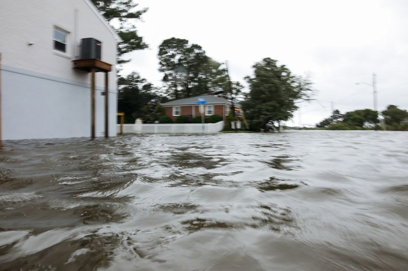 © Angela Ramsey - Image from the Slowly Drowning photography project