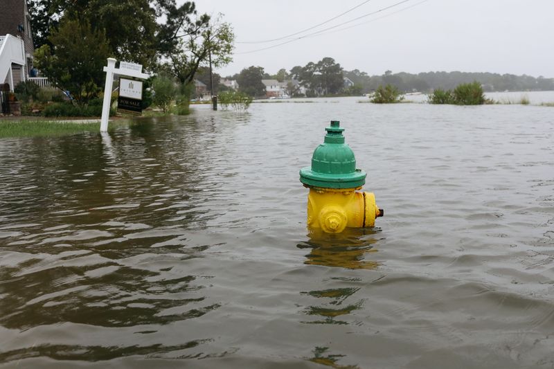 © Angela Ramsey - Image from the Slowly Drowning photography project