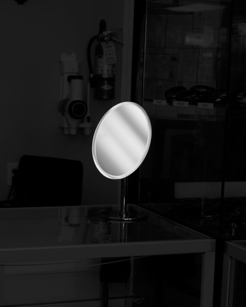 © Zhu Gaocanyue - Those Hidden Behind Its Glory, 光华所掩盖的, 2023, Providence Pawn, Providence.