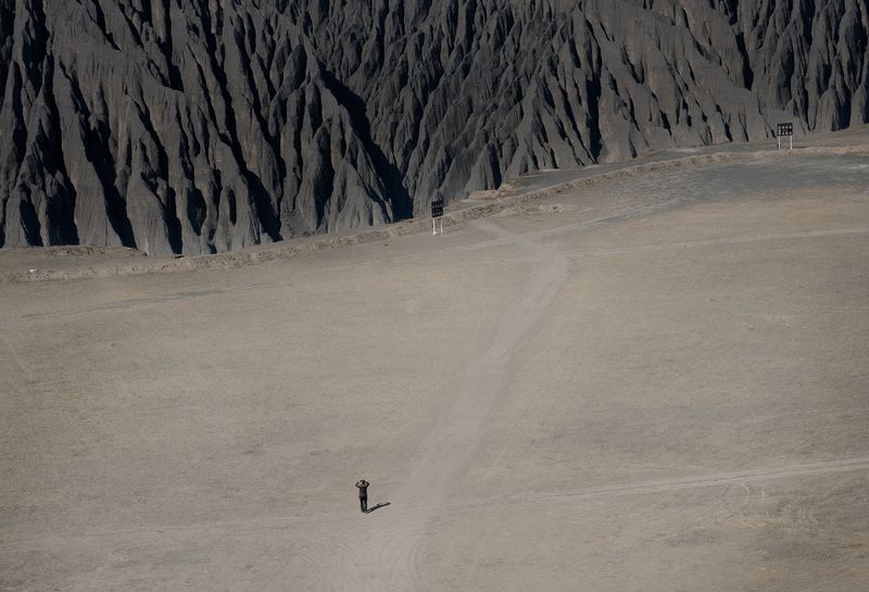 © Maroesjka Lavigne - Gaze 2, Xinjiang, China, 2017