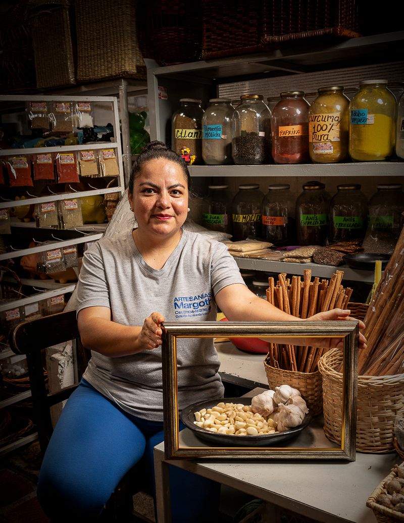 © JIMMY - Sandra, condiments and spices.